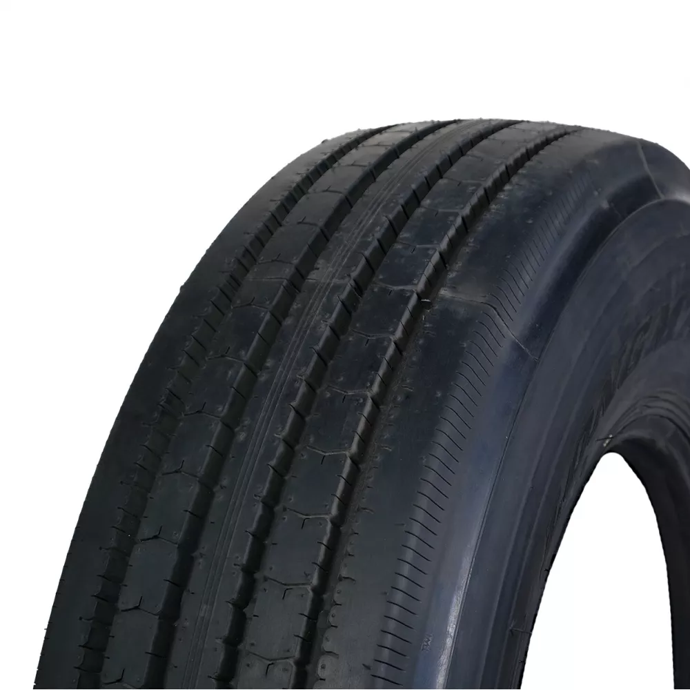 Грузовая шина 295/80 R22,5 Long March LM-216 18PR в Верхнем Уфалее